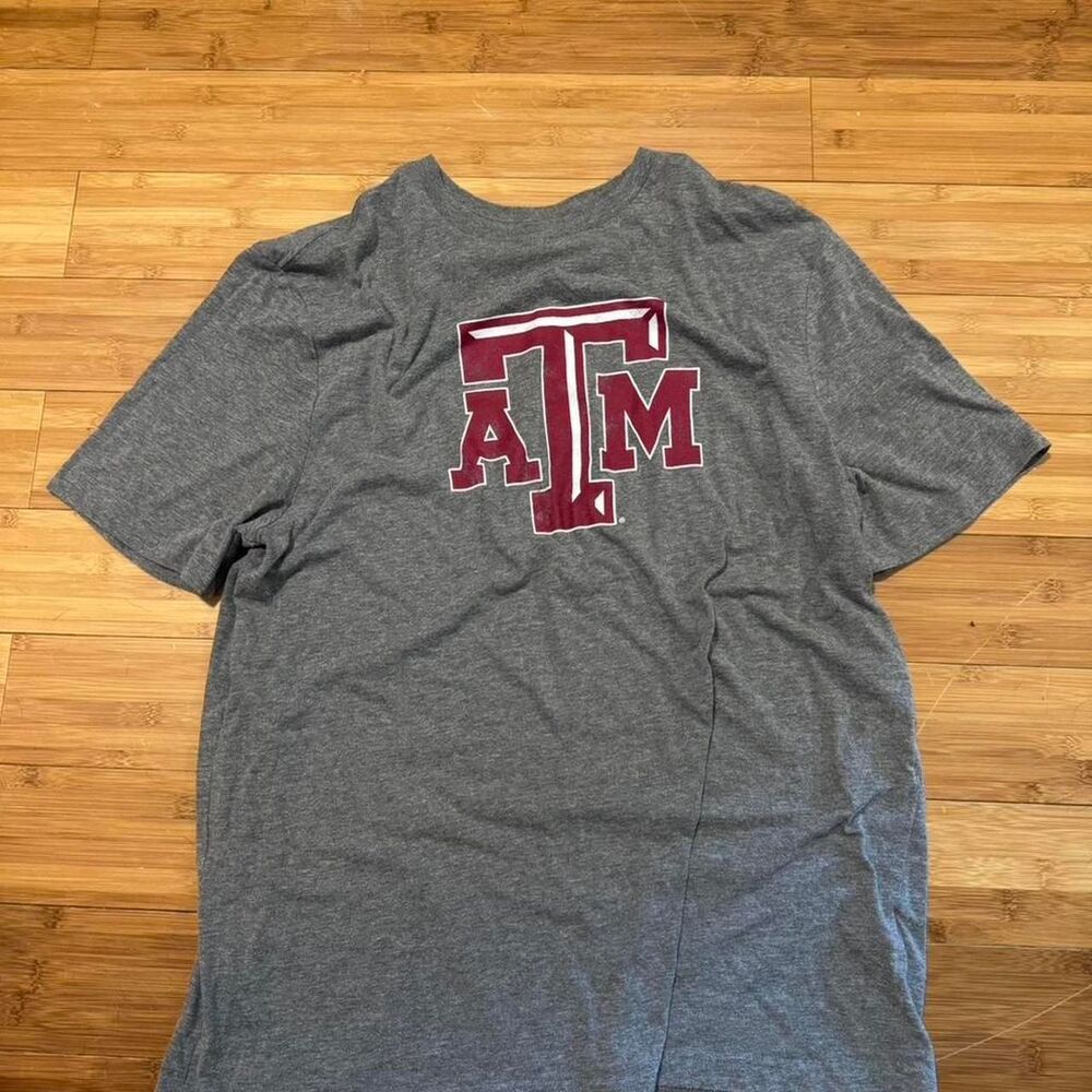 Fanatics Men's Grey T-shirt